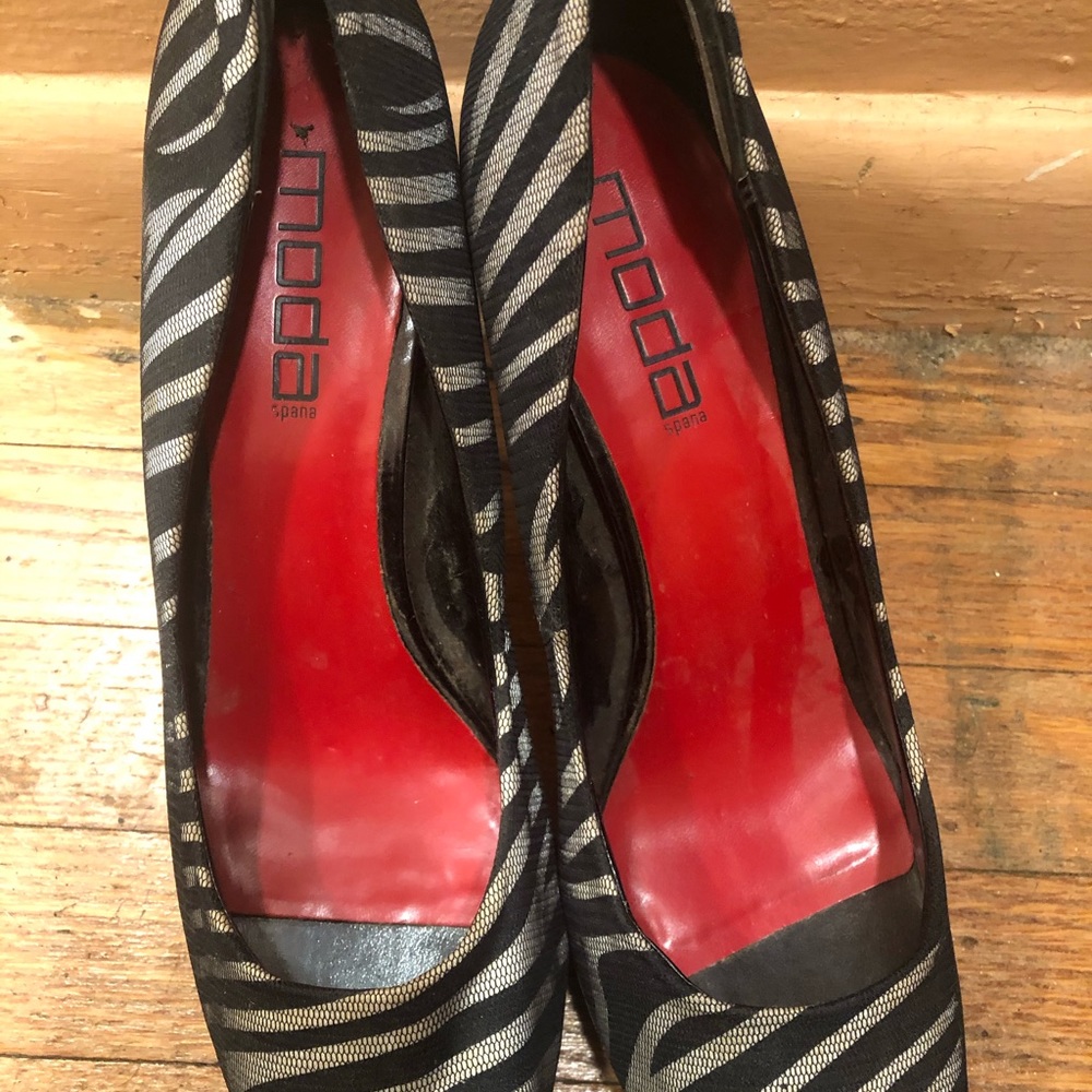 Dress shoes